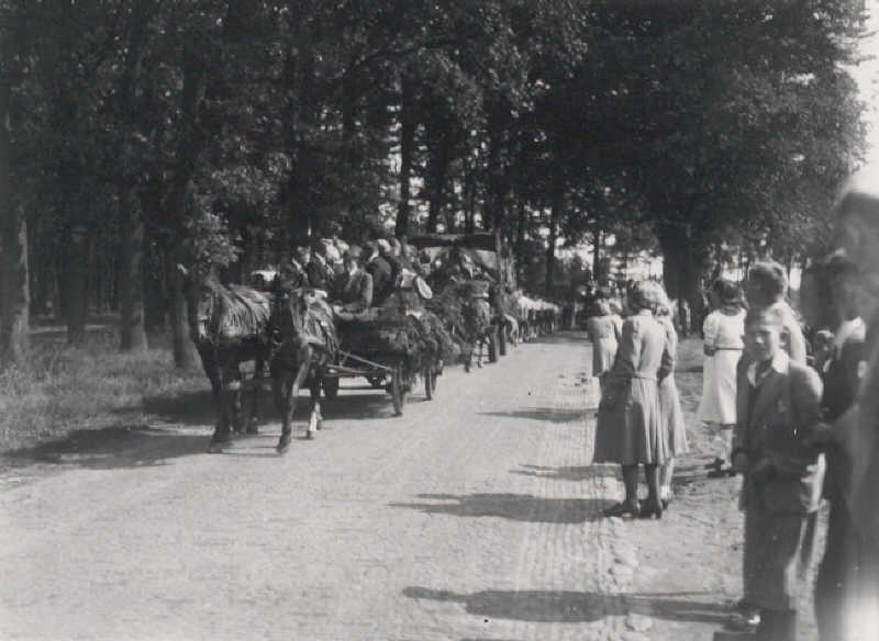 Bevrijdingsoptocht 1945 Bevrijdingsoptocht 1945